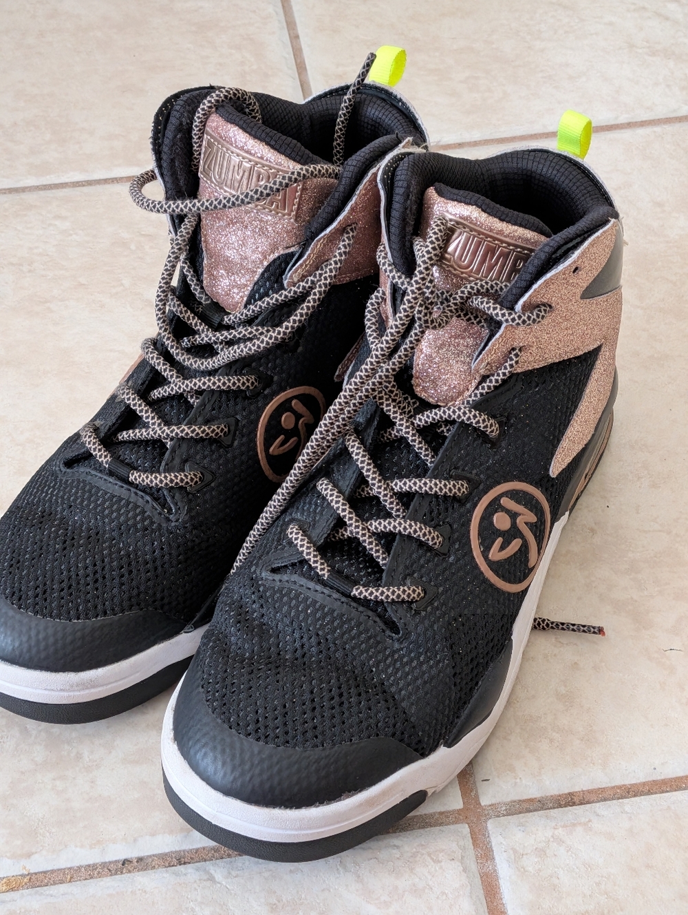 Zumba Air Shimmer Black & Rose Gold Sneakers Size 10 - Picture 2 of 8